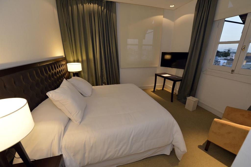 Real Hotel Lujan Zewnętrze zdjęcie