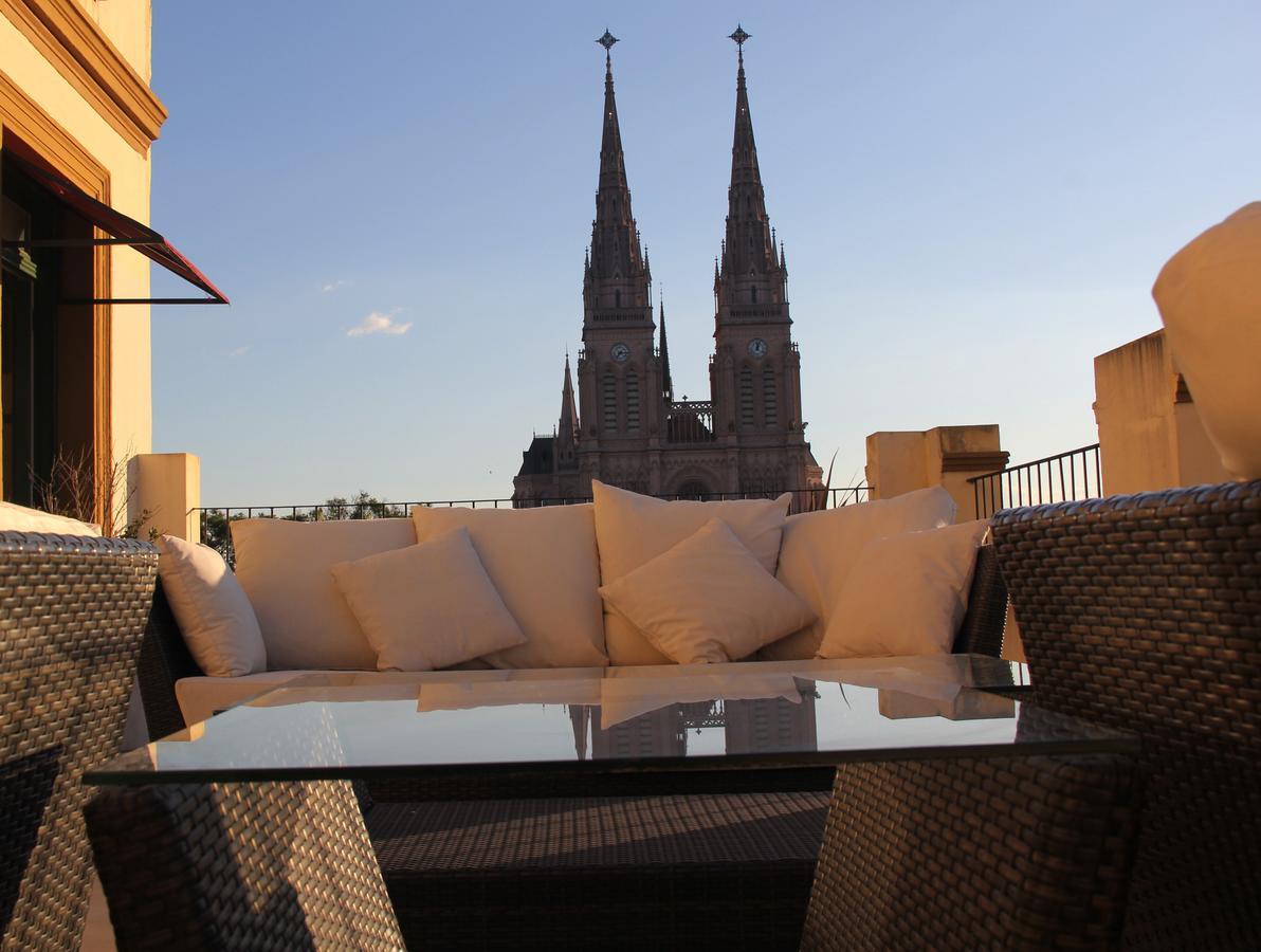 Real Hotel Lujan Zewnętrze zdjęcie