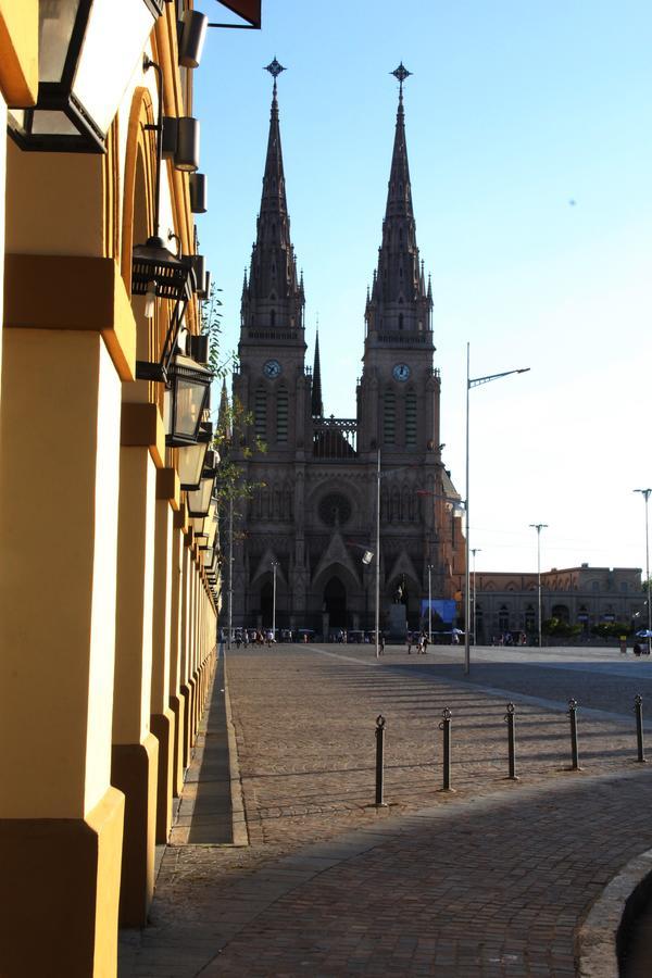 Real Hotel Lujan Zewnętrze zdjęcie