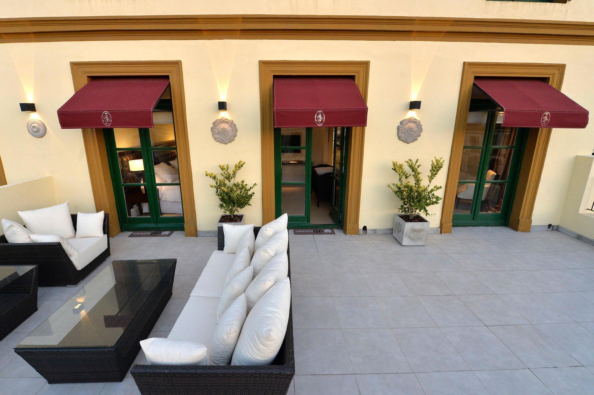 Real Hotel Lujan Zewnętrze zdjęcie