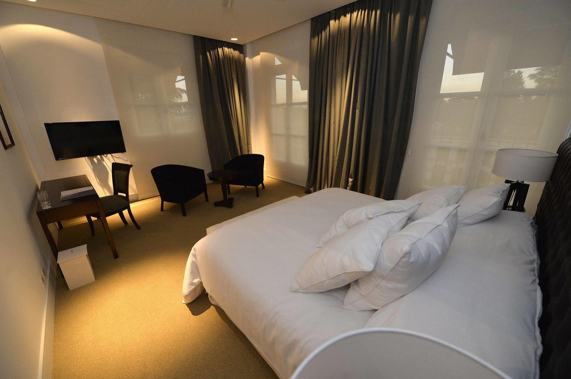 Real Hotel Lujan Zewnętrze zdjęcie